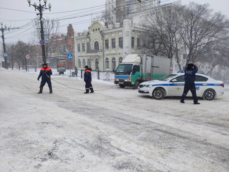 Спасатели патрулируют дороги Хабаровского края и краевого центра