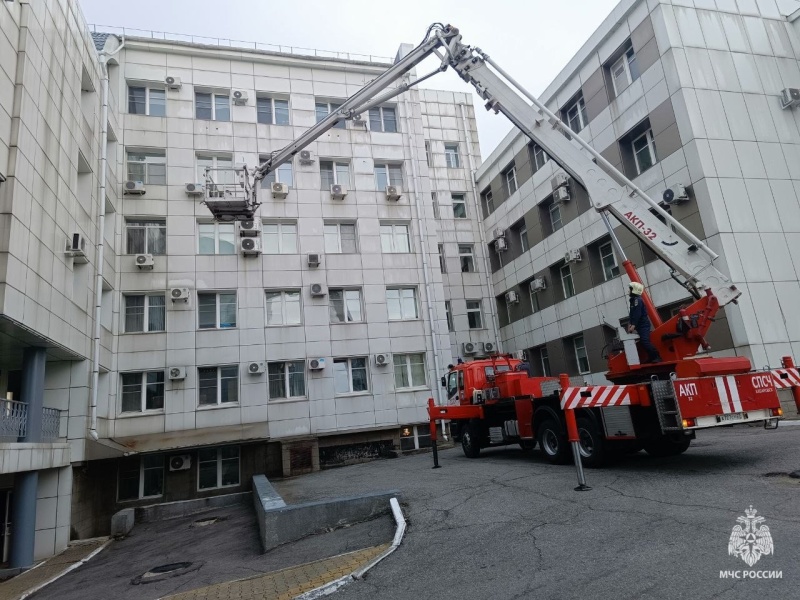 В  Хабаровском краевом клиническом центре  онкологии  прошло пожарно-тактическое учение